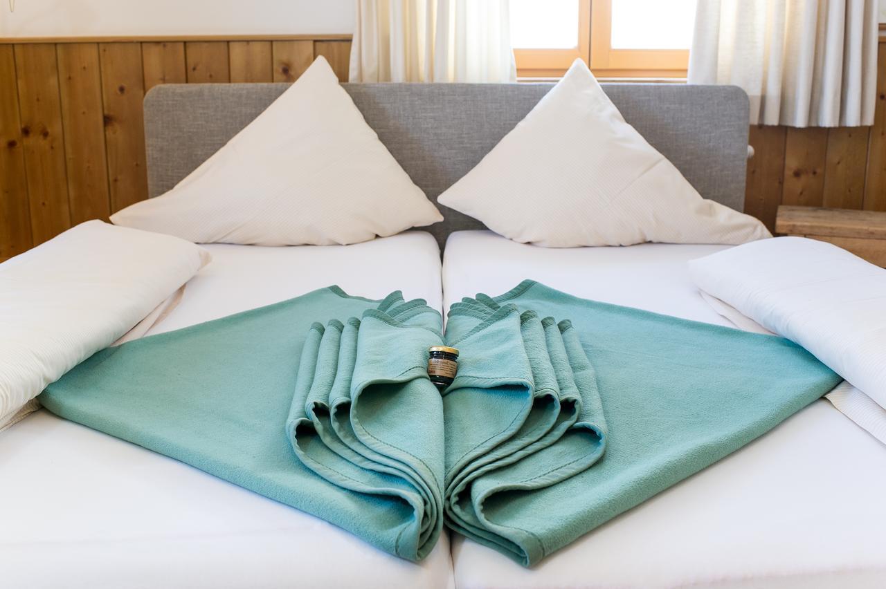 Sattleggers Alpenhof & Feriensternwarte Hotel Greifenburg Luaran gambar