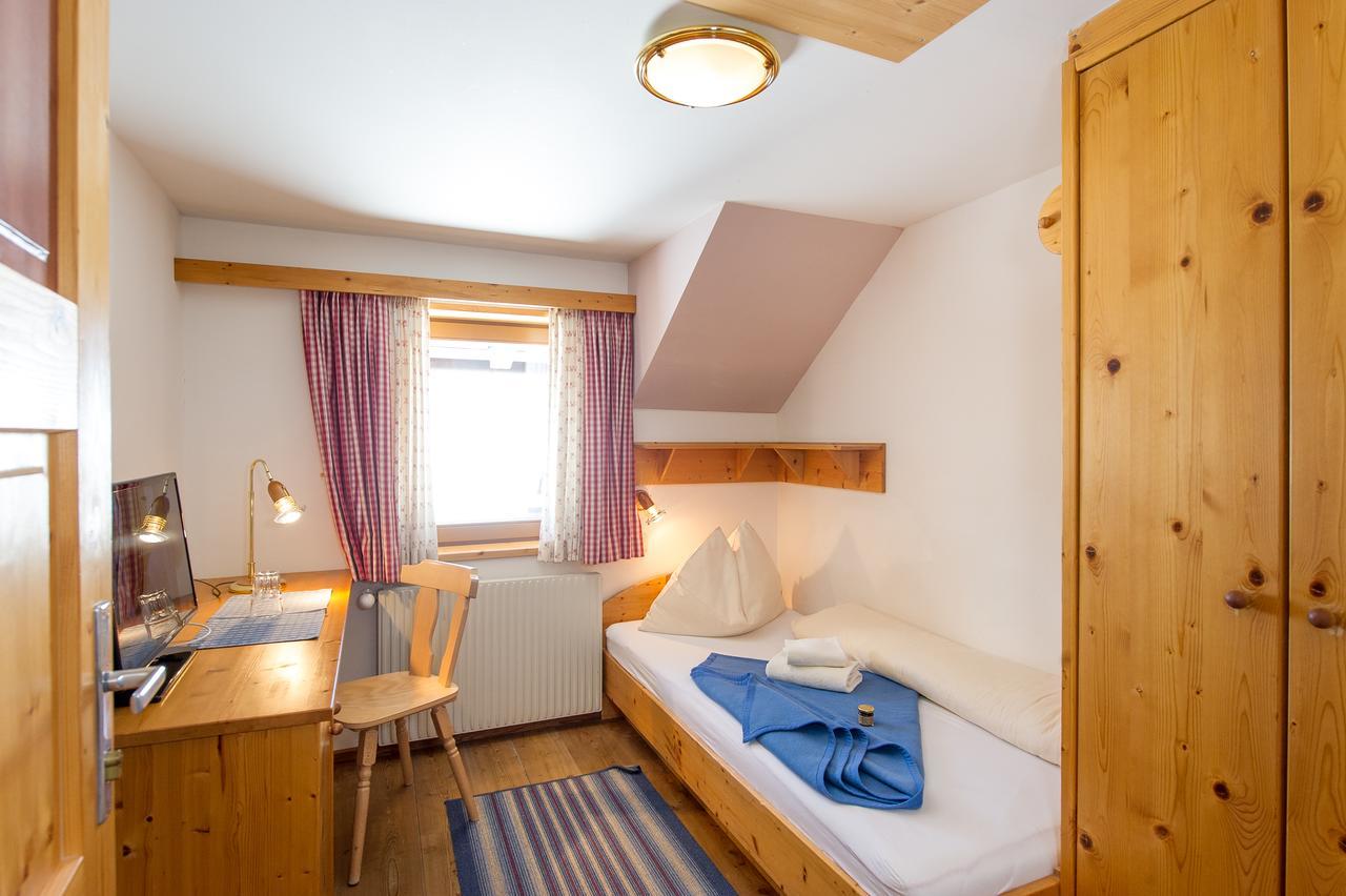 Sattleggers Alpenhof & Feriensternwarte Hotel Greifenburg Luaran gambar