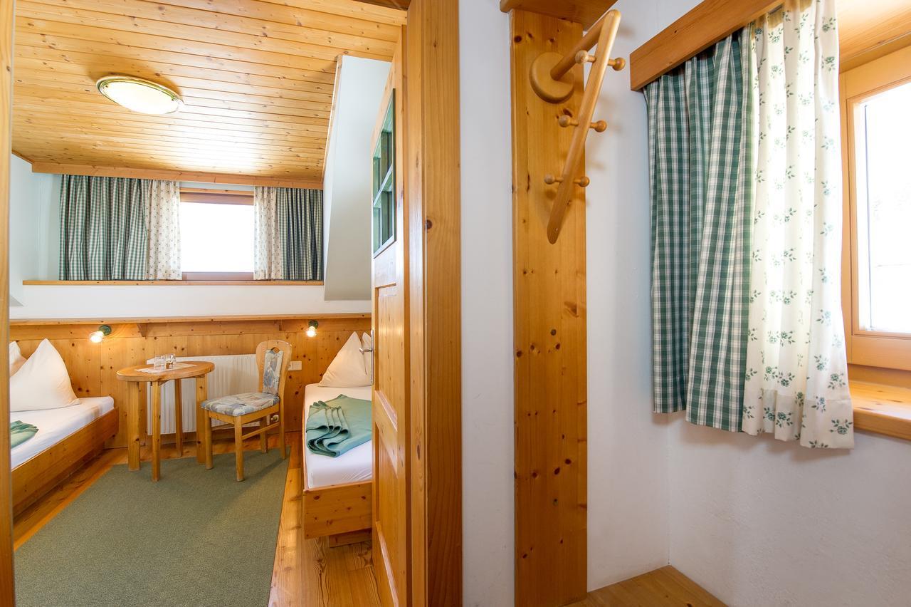 Sattleggers Alpenhof & Feriensternwarte Hotel Greifenburg Luaran gambar
