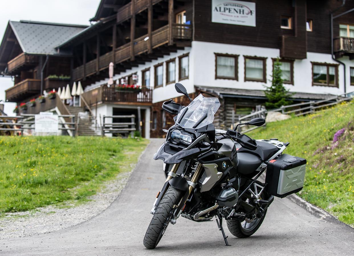 Sattleggers Alpenhof & Feriensternwarte Hotel Greifenburg Luaran gambar