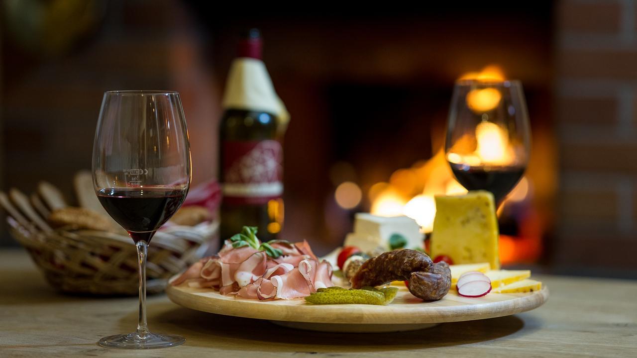Sattleggers Alpenhof & Feriensternwarte Hotel Greifenburg Luaran gambar