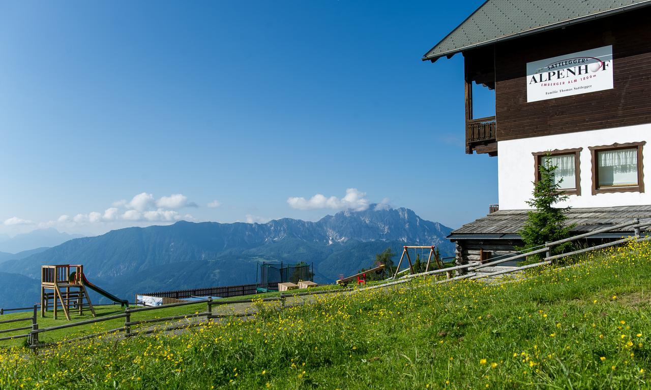 Sattleggers Alpenhof & Feriensternwarte Hotel Greifenburg Luaran gambar