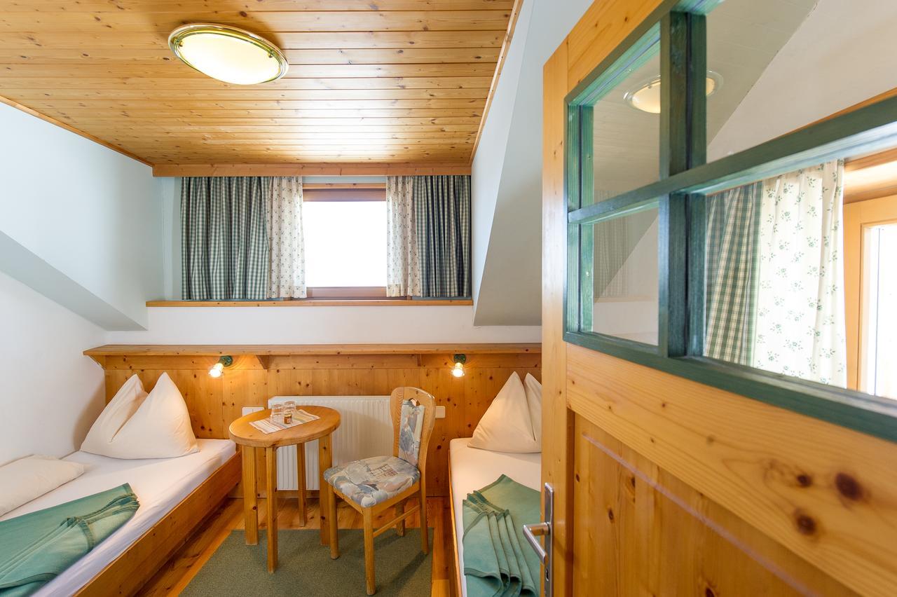 Sattleggers Alpenhof & Feriensternwarte Hotel Greifenburg Luaran gambar