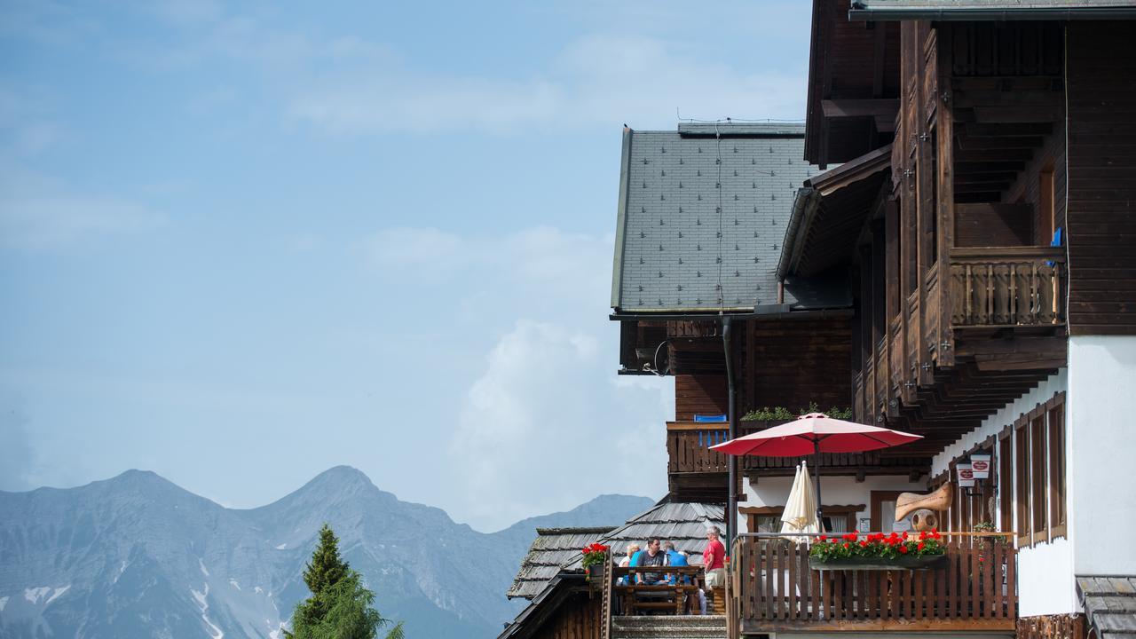 Sattleggers Alpenhof & Feriensternwarte Hotel Greifenburg Luaran gambar