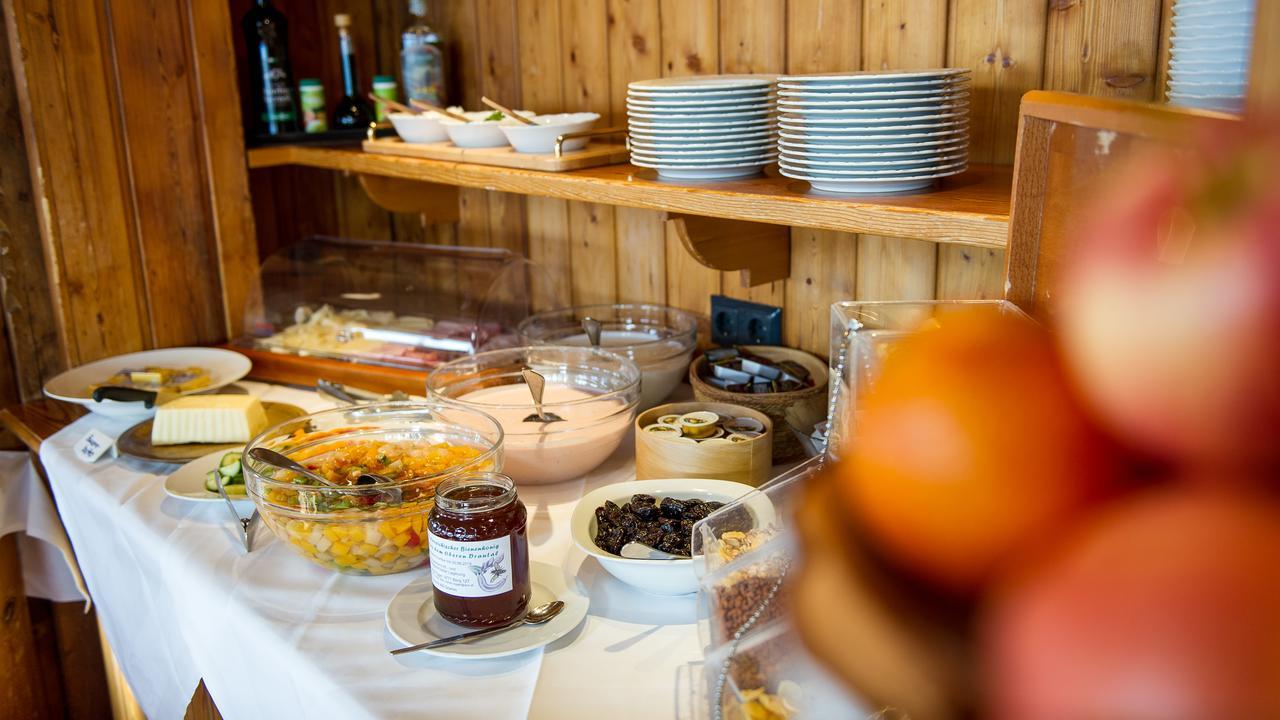 Sattleggers Alpenhof & Feriensternwarte Hotel Greifenburg Luaran gambar