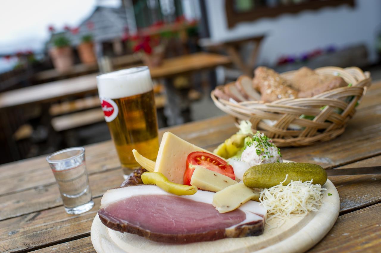 Sattleggers Alpenhof & Feriensternwarte Hotel Greifenburg Luaran gambar